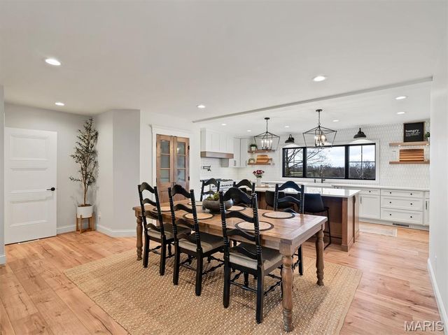 1724 Pottery Road, Washington, MO 63090