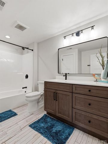 1724 Pottery Road, Washington, MO 63090