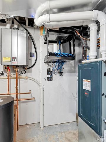 1724 Pottery Road, Washington, MO 63090