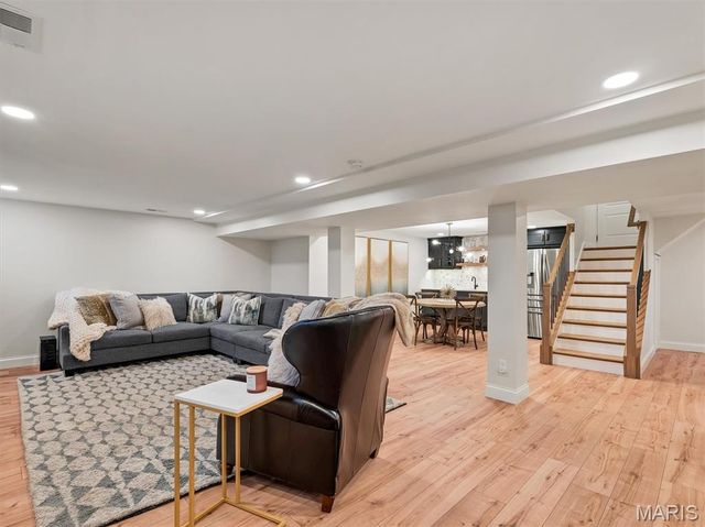 1724 Pottery Road, Washington, MO 63090