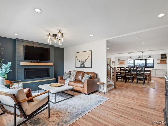 1724 Pottery Road, Washington, MO 63090