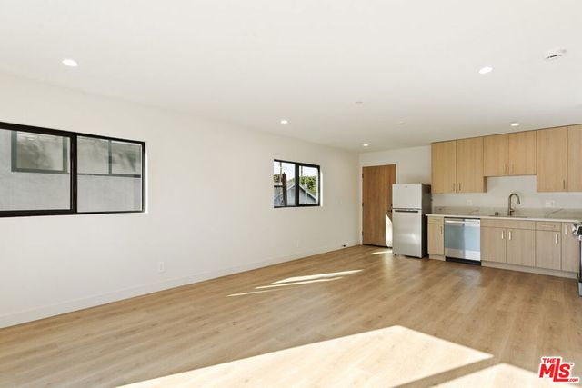 2838 Marsh Street, Los Angeles, CA 90039