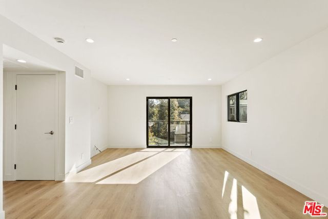 2838 Marsh Street, Los Angeles, CA 90039