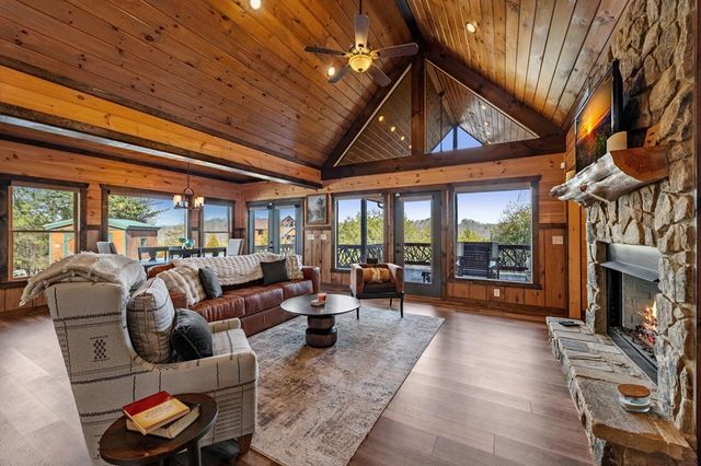 360 Hope Drive, Blue Ridge, GA 30513