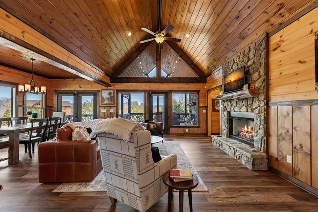 360 Hope Drive, Blue Ridge, GA 30513