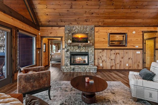 360 Hope Drive, Blue Ridge, GA 30513