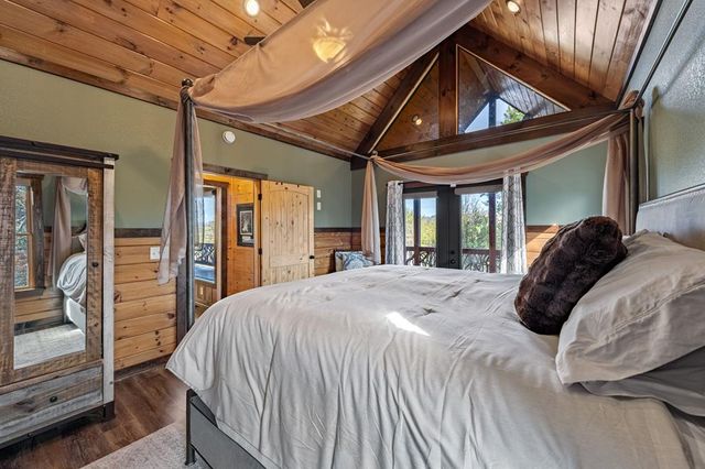 360 Hope Drive, Blue Ridge, GA 30513