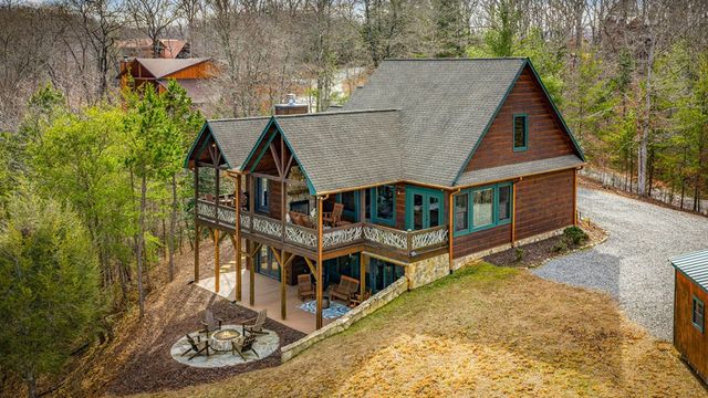 360 Hope Drive, Blue Ridge, GA 30513