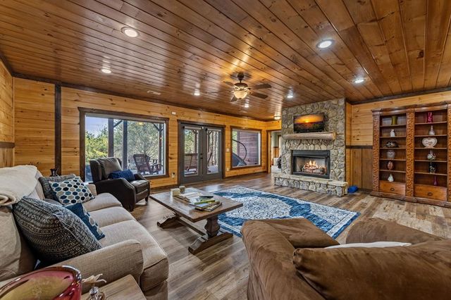 360 Hope Drive, Blue Ridge, GA 30513