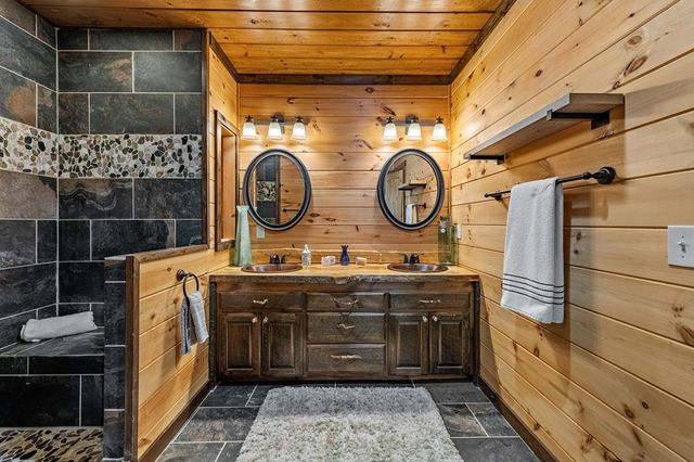 360 Hope Drive, Blue Ridge, GA 30513