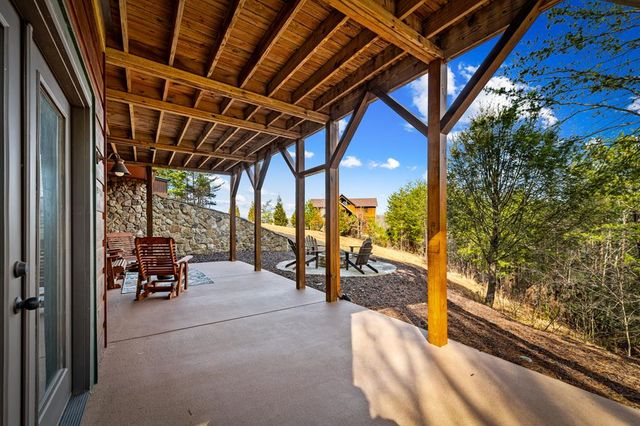 360 Hope Drive, Blue Ridge, GA 30513