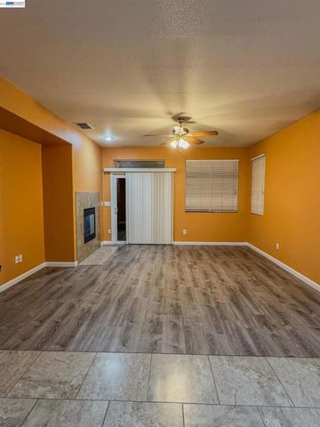 10409 Pebble Run Ln, Stockton, CA 95209
