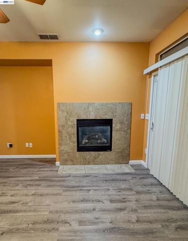 10409 Pebble Run Ln, Stockton, CA 95209
