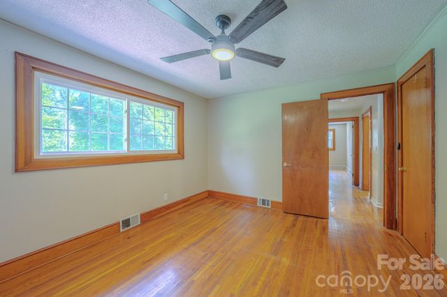 2150 Nc 80 Highway, Bakersville, NC 28705