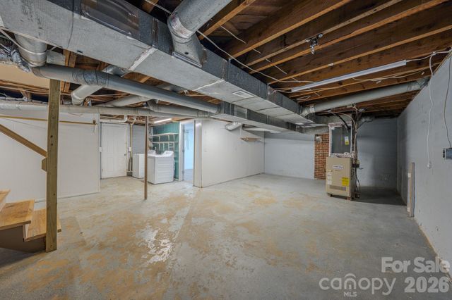 2150 Nc 80 Highway, Bakersville, NC 28705