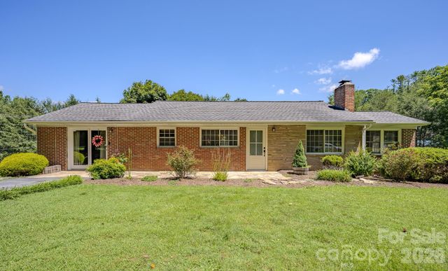 2150 Nc 80 Highway, Bakersville, NC 28705