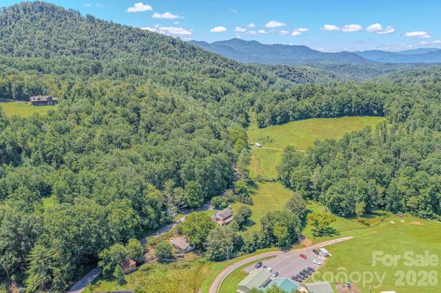 2150 Nc 80 Highway, Bakersville, NC 28705