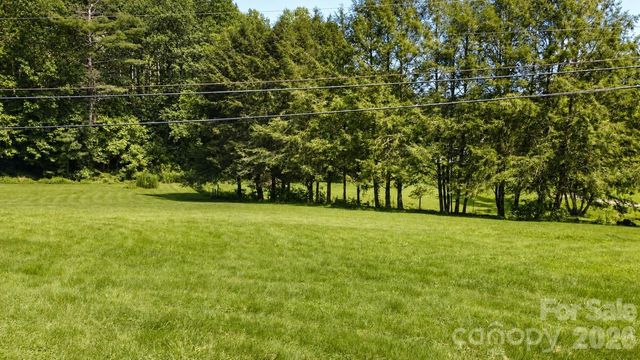 2150 Nc 80 Highway, Bakersville, NC 28705