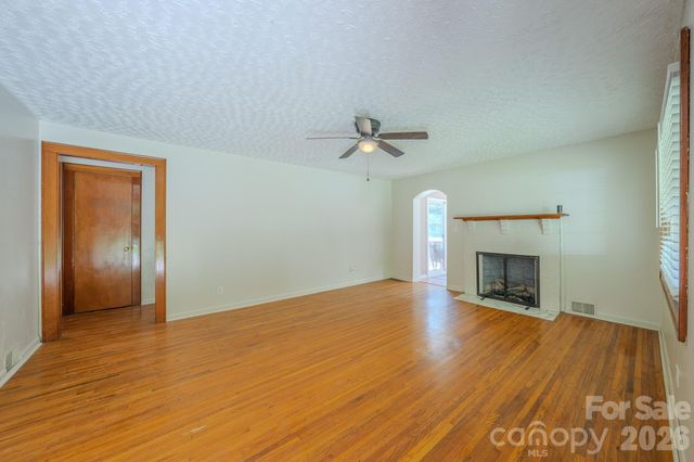 2150 Nc 80 Highway, Bakersville, NC 28705
