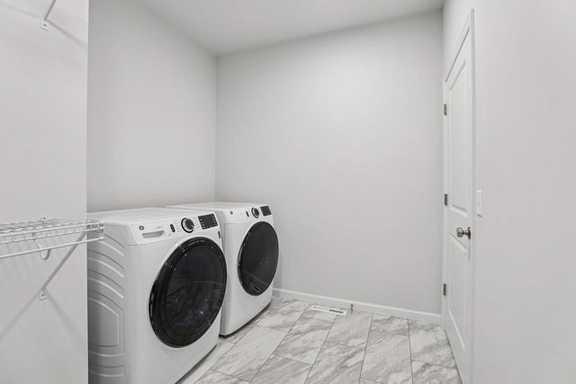 1256 Stanley Way, Verona, WI 53593