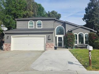 501 Bobbys Lane, Hollister, CA 95023