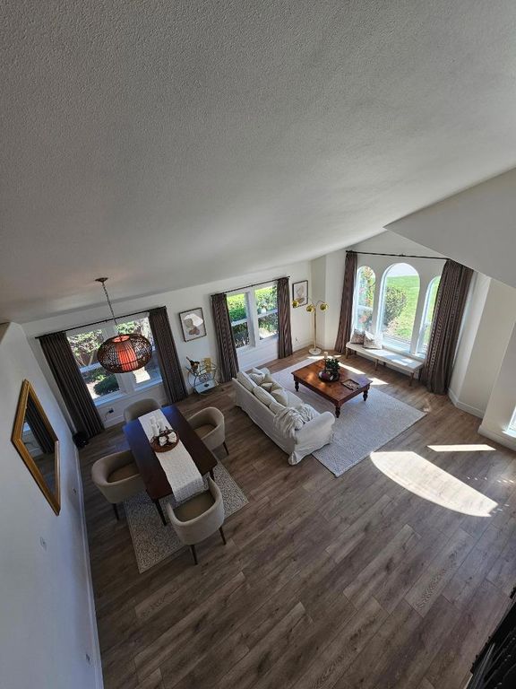 Image 19 of property listing at 501 Bobbys Lane, Hollister, CA 95023