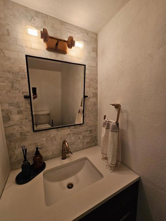 Image 37 of property listing at 501 Bobbys Lane, Hollister, CA 95023