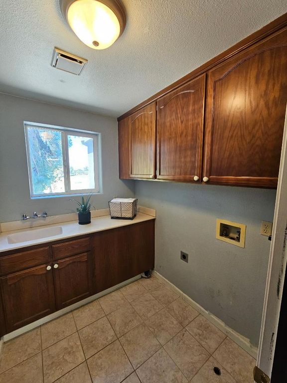 Image 41 of property listing at 501 Bobbys Lane, Hollister, CA 95023