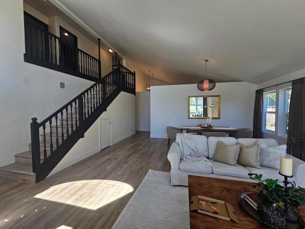 Image 7 of property listing at 501 Bobbys Lane, Hollister, CA 95023