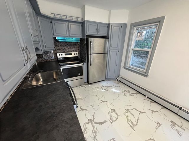 975 Wyandotte Street, Bethlehem City, PA 18015