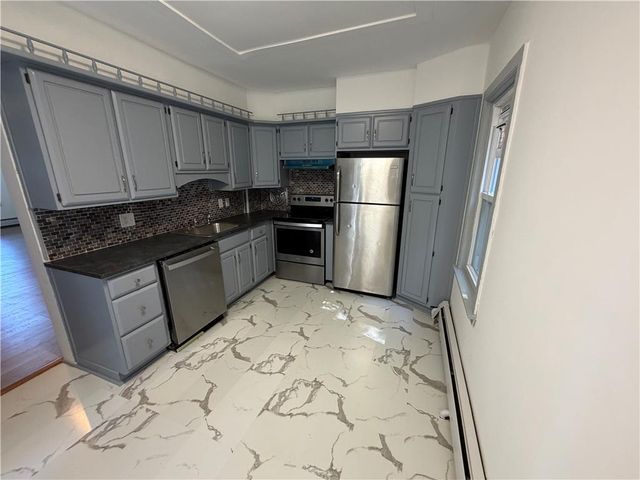 975 Wyandotte Street, Bethlehem City, PA 18015