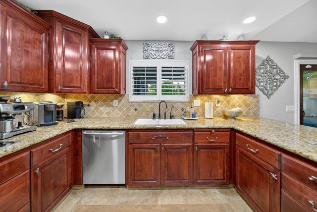 101 Mainberry Drive, Madera, CA 93637