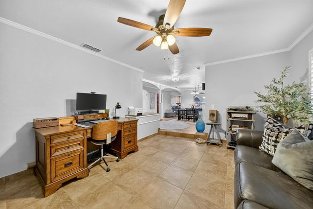 101 Mainberry Drive, Madera, CA 93637