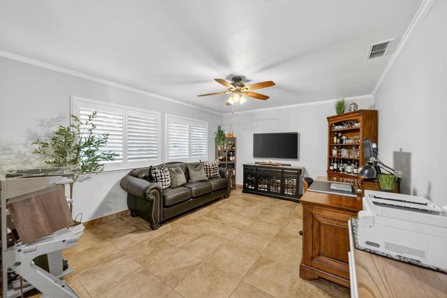 101 Mainberry Drive, Madera, CA 93637