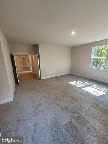 9 MEETINGHOUSE RD, Hamilton, NJ 08620