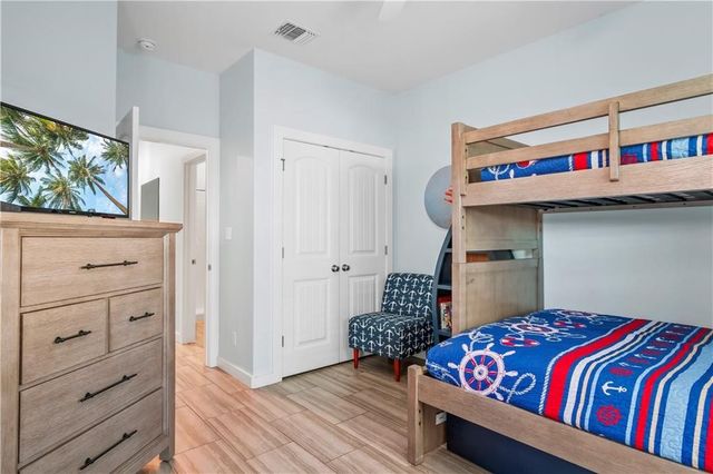 1813 S 11th St 108, Port Aransas, TX 78373