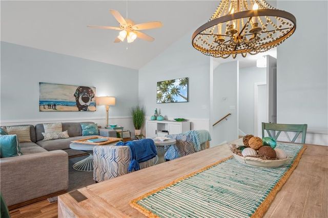 1813 S 11th St 108, Port Aransas, TX 78373