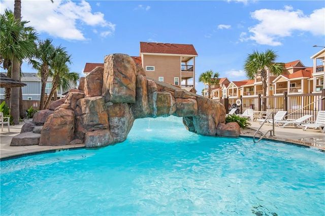 1813 S 11th St 108, Port Aransas, TX 78373