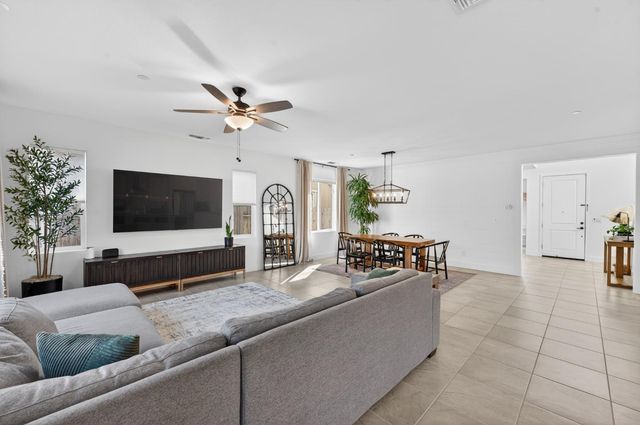 3253 Gopher Ridge Dr, Folsom, CA 95630