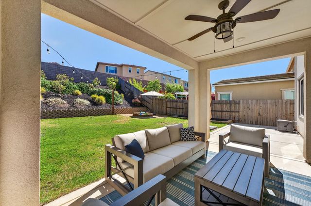 3253 Gopher Ridge Dr, Folsom, CA 95630