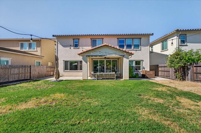 3253 Gopher Ridge Dr, Folsom, CA 95630