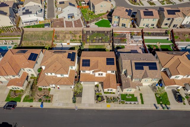 3253 Gopher Ridge Dr, Folsom, CA 95630