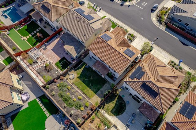 3253 Gopher Ridge Dr, Folsom, CA 95630