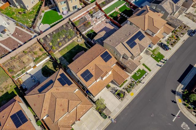 3253 Gopher Ridge Dr, Folsom, CA 95630