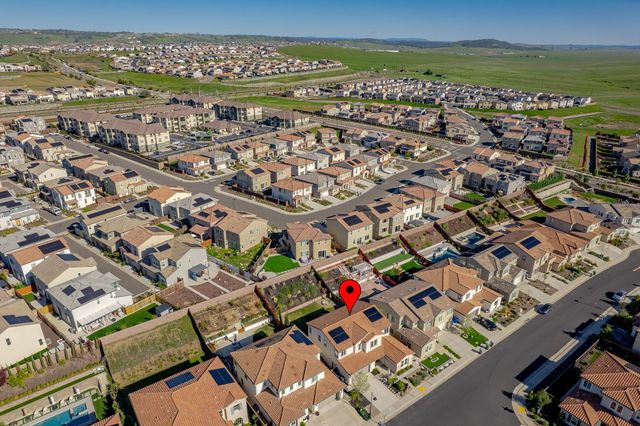 3253 Gopher Ridge Dr, Folsom, CA 95630