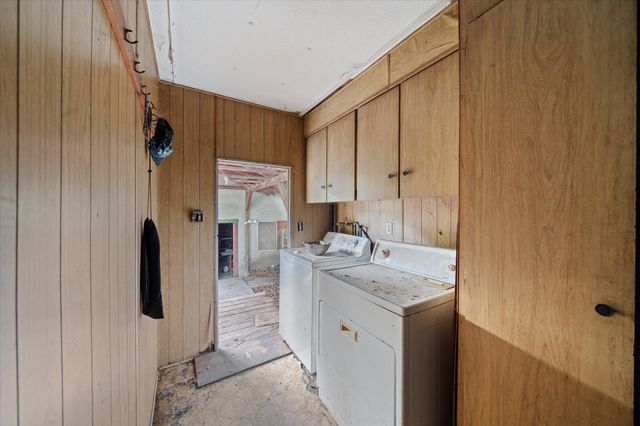 19761 Gray Rock Road, Redding, CA 96003