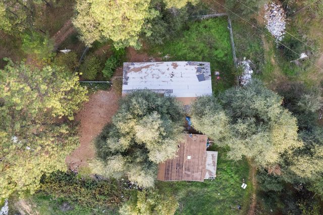 19761 Gray Rock Road, Redding, CA 96003