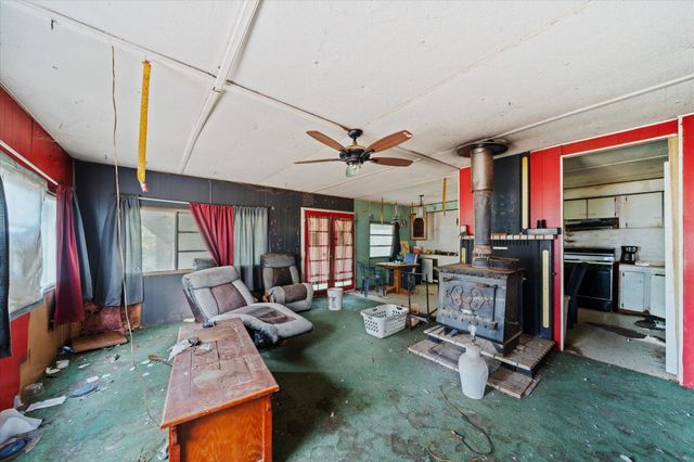 19761 Gray Rock Road, Redding, CA 96003