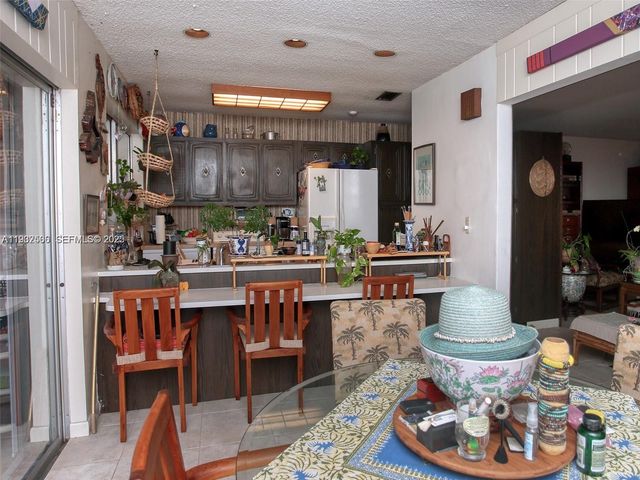 6918 Holly Rd, Miami Lakes, FL 33014