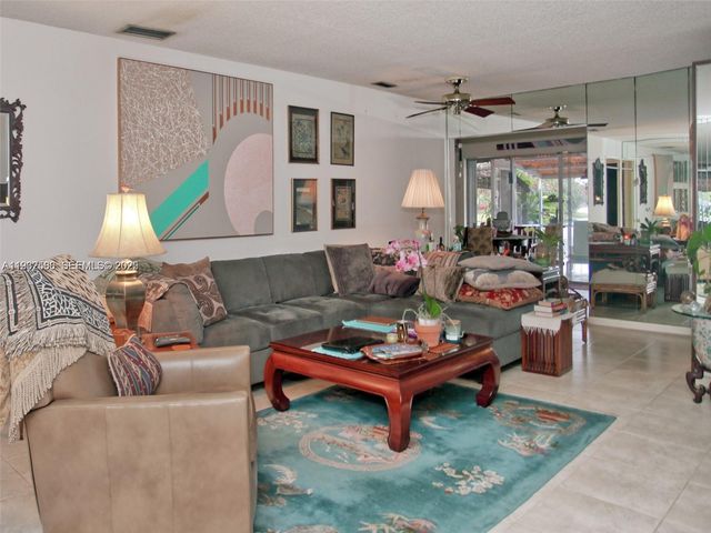 6918 Holly Rd, Miami Lakes, FL 33014